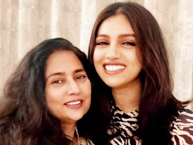 Bhumi Pednekar with her mom