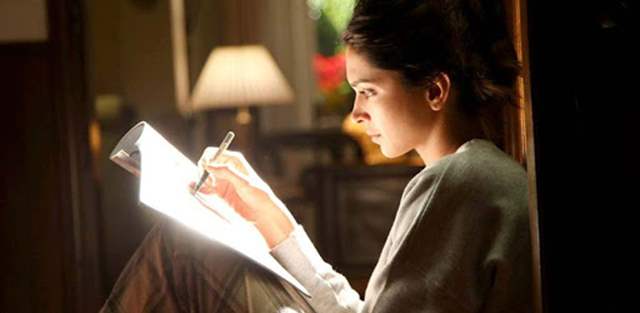 Deepika Padukone reading