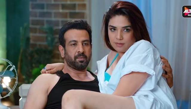 Ronit Roy and Anjum Fakhi 