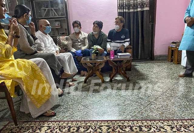 Shekhar Suman and Sandip Ssingh at Sushant Singh Rajput's Patna home to meet his family!