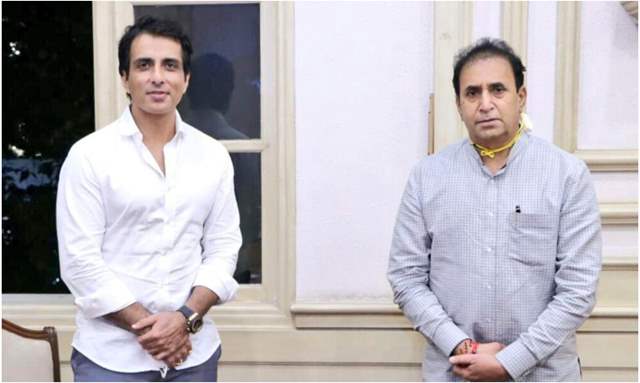 Sonu Sood and Maharashtra Home Minister Anil Dekhmukh 