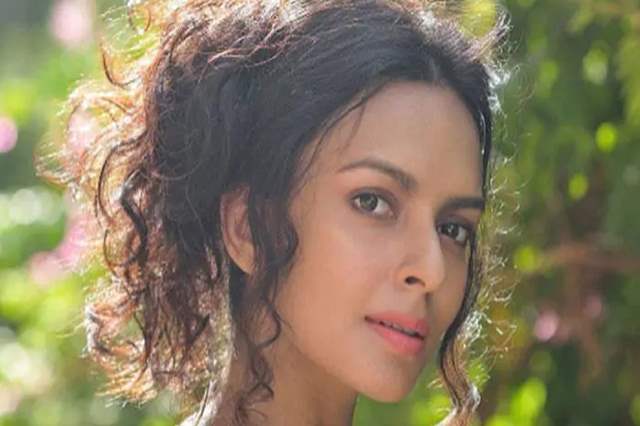 Bengali female models - FamousFix.com list