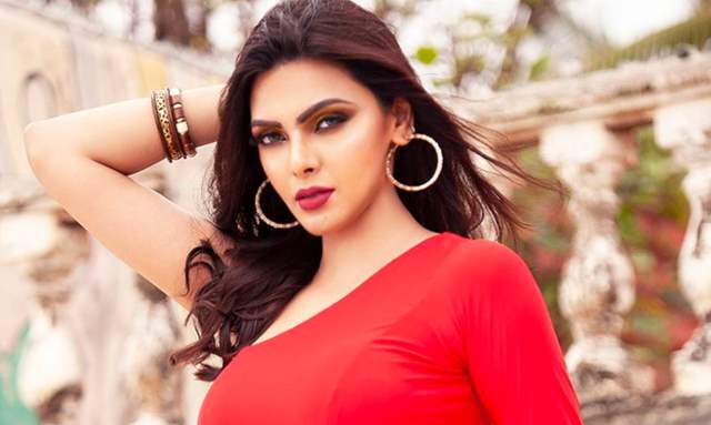 Sherlyn Chopra