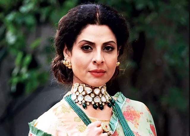  Tanaaz Irani 