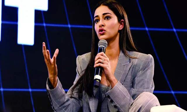 Ananya Panday speaking