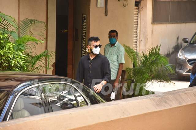 Anushka Sharma's first appearance after her delivery!