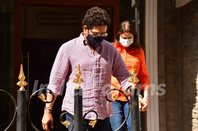 Sachin Tendulkar and wife snapped at a clinic in Bandra