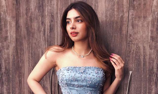 Khushi Kapoor pursues an acting course in US; She will be launched in