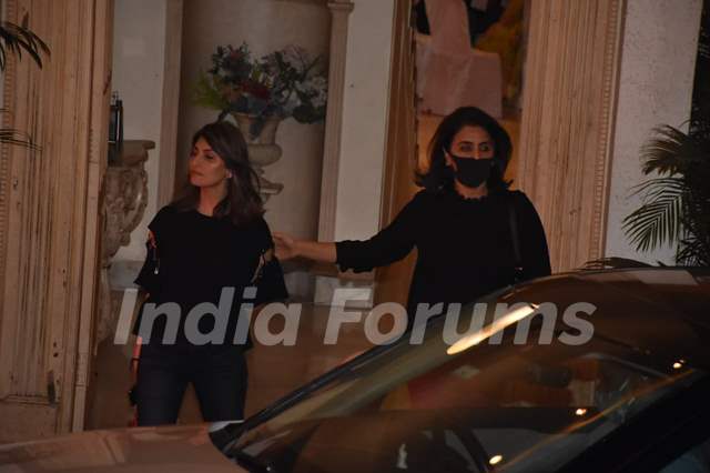 Neetu Kapoor and Riddhima Kapoor Sahani attend Randhir Kapoor's birthday dinner!