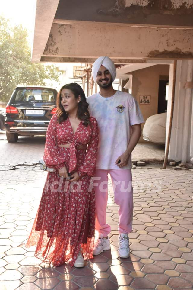 Neha Kakkar with husband Rohanpreet Singh snapped in Juhu...