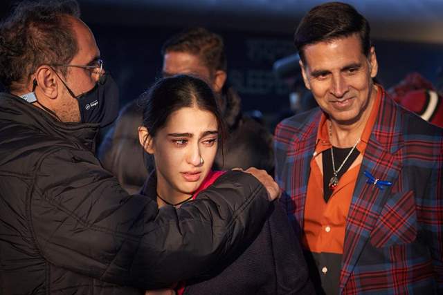 Akshay Kumar Sara Ali Khan Aanand