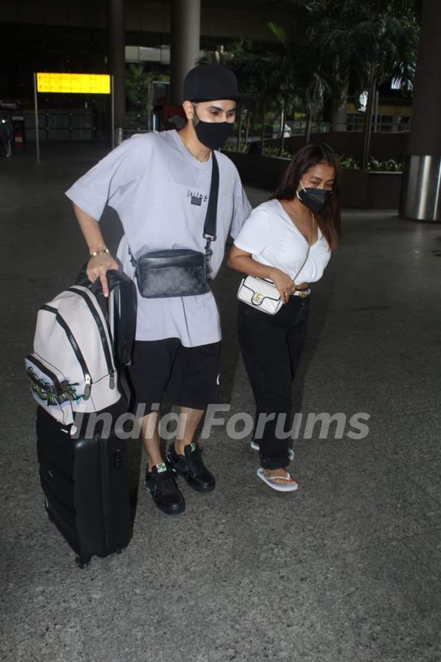 Neha Kakkar and Rohanpreet Singh snapped arriving at Mumbai airport