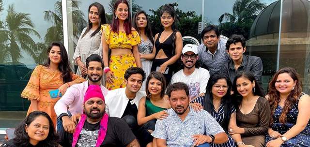 Cast and crew of Barrister Babu.