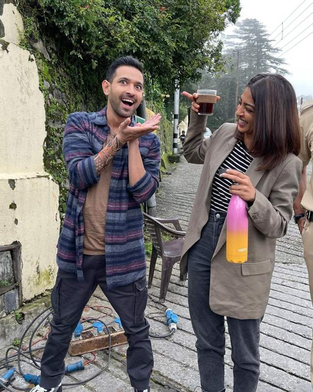 Vikrant Massey Radhika Apte