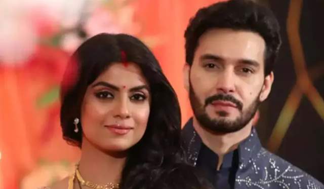 Sayantani Ghosh and Anugrah Tiwari