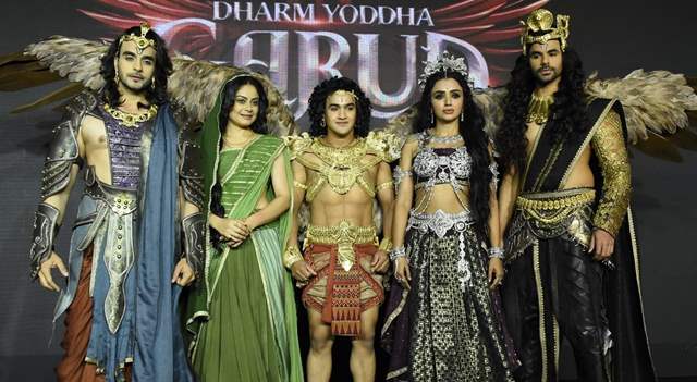 Cast of 'Dharam Yodha Garud'.