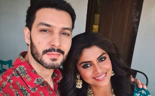 Sayantani Ghosh and Anugrah Tiwari