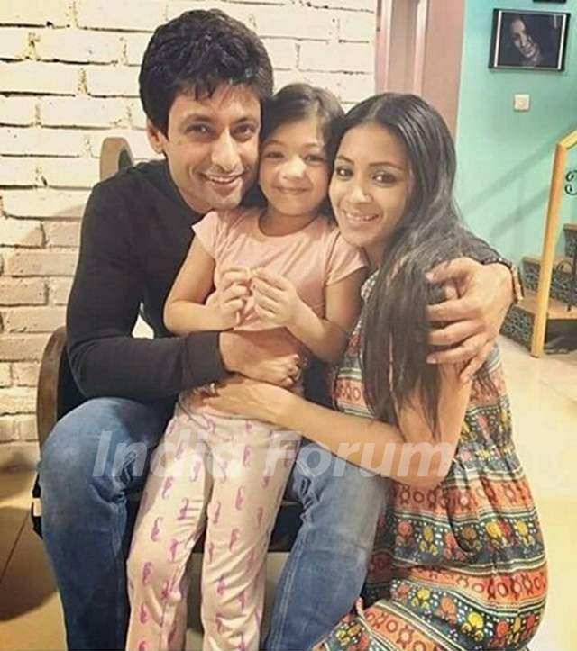 Indraneil Sengupta with his daughter and wife