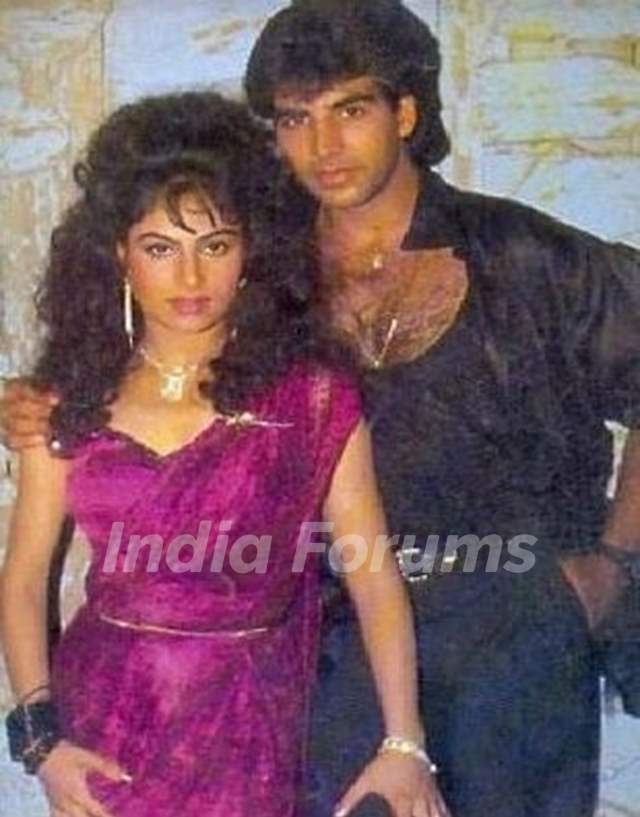Akshay Kumar With His Ex-Girlfriend Ayesha