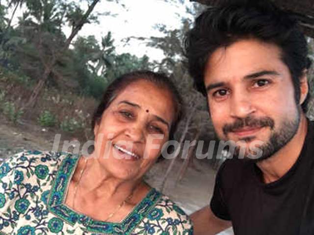 Rajeev Khandelwal with his mother