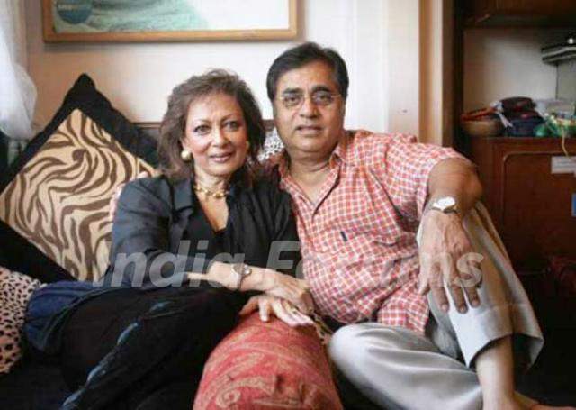 Jagjit Singh With His Wife Chitra Singh