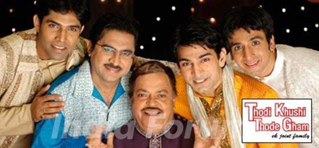 Kapil Soni (Left) with serial star cast