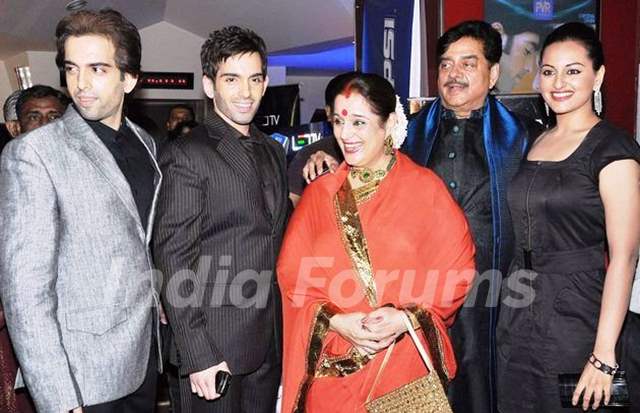 Luv Sinha with his parents, brother, sister