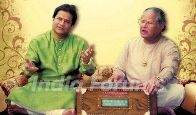 Anup Jalota with his father Purshottam Das Jalota