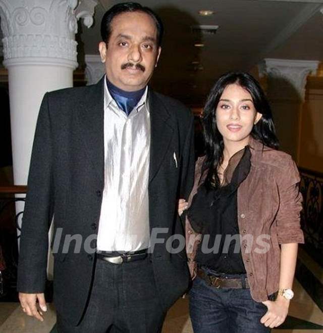 Amrita Rao with her father Deepak Rao
