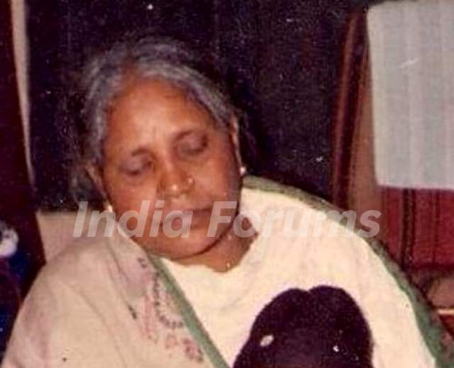 Virendra Saxena mother