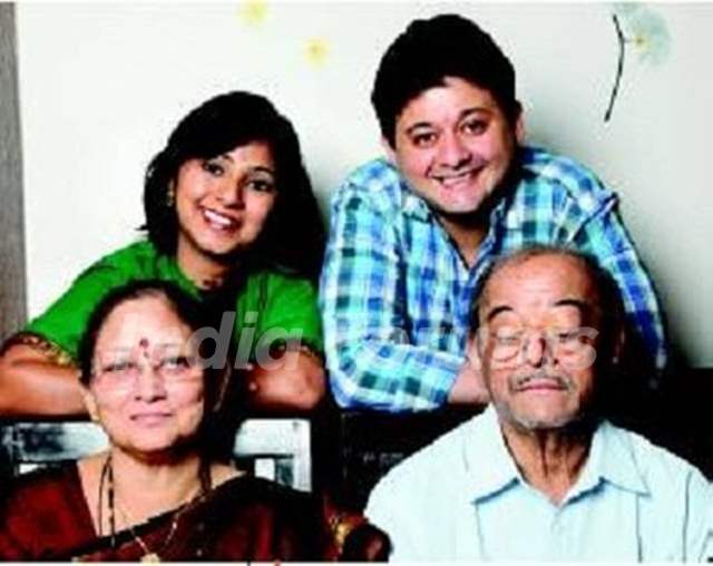 Swapnil Joshi with his parents and wife
