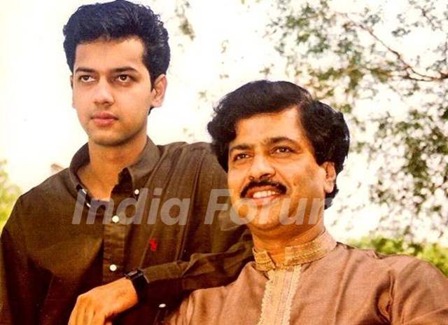 Rahul Mahajan with his father Pramod Mahajan