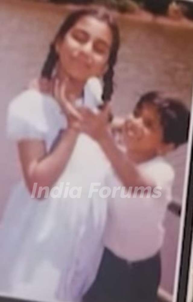 Childhood pic of Anuj Sachdeva with his sister