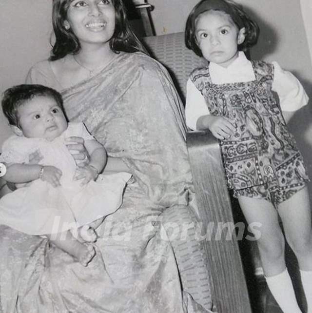 Suchitra Pillai with her mother and sister