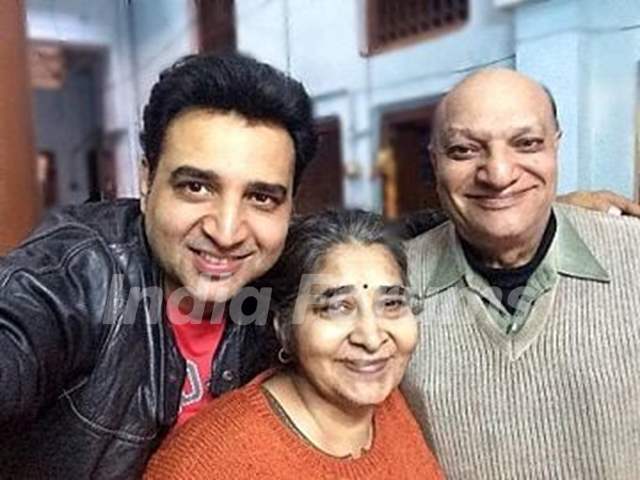 Romanch Mehta with his parents