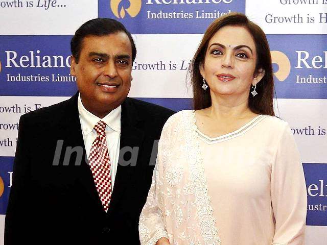 Mukesh Ambani with his wife Nita Ambani