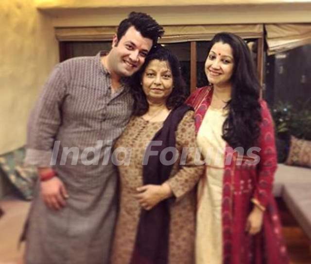 Varun Sharma with his mother and sister