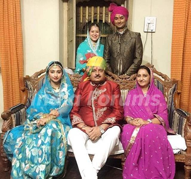 Mohena Singh with Her Family