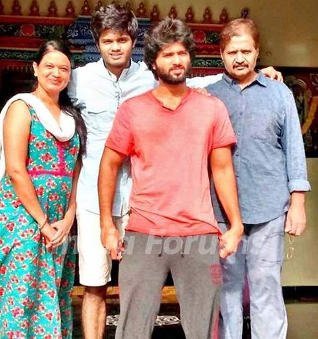 Vijay Deverakonda with his family