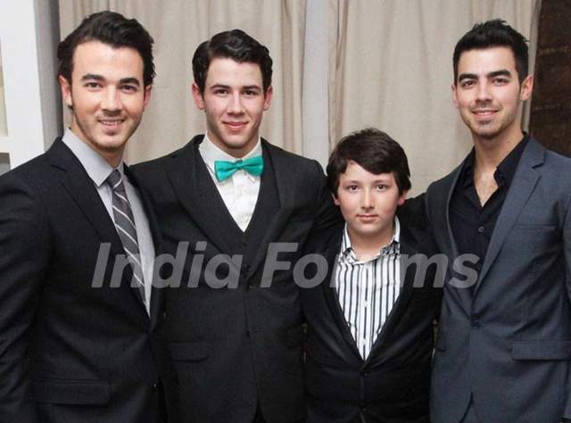 Nick Jonas with his Brothers