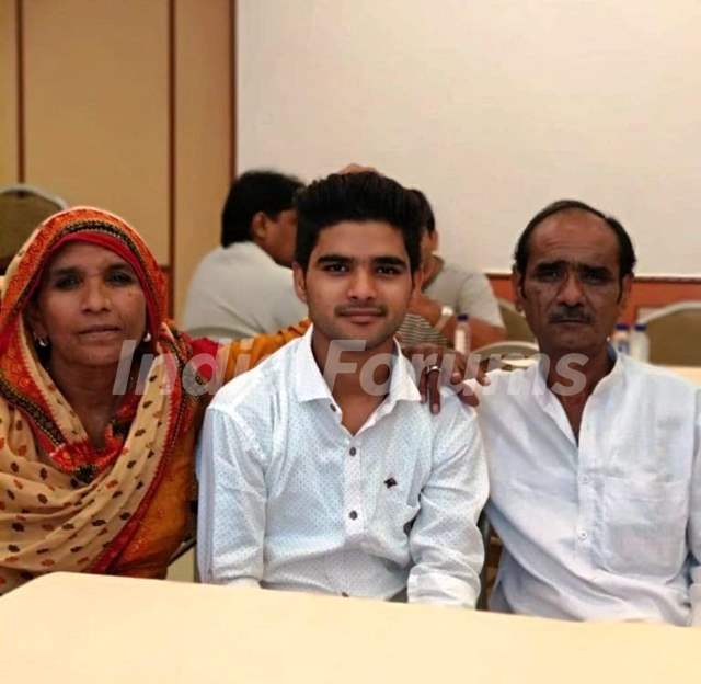 Salman Ali With His Parents