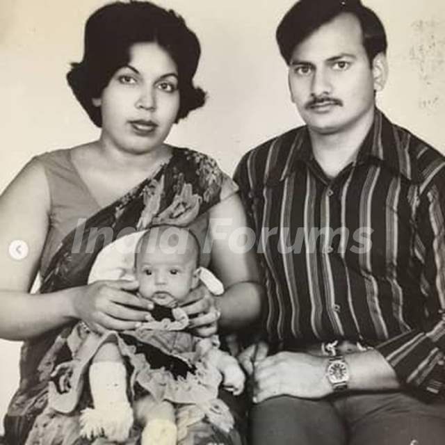 Flora Saini with her parents