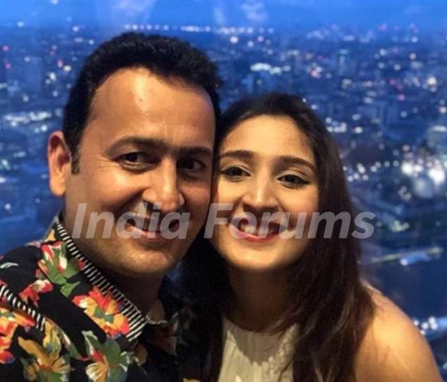 Dhvani Bhanushali With Her Father "Vinod Bhanushali"