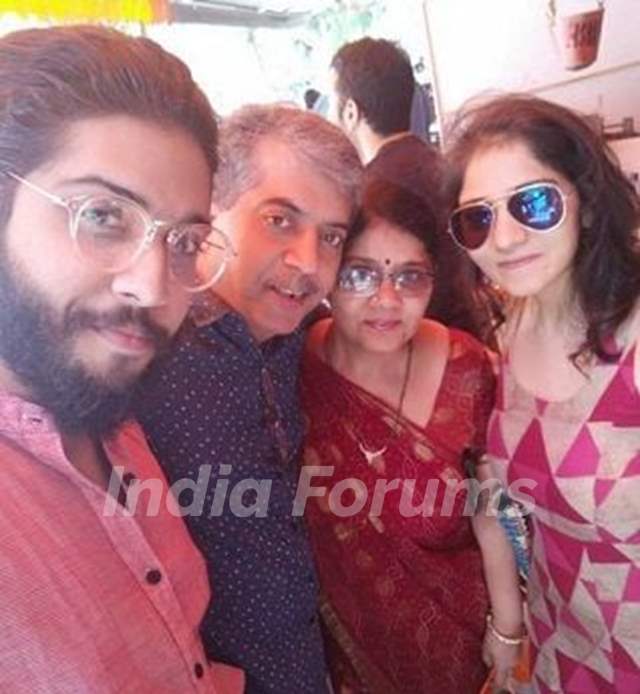 Manan Joshi with his family