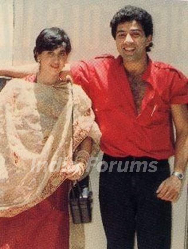 Sunny Deol With His Wife Pooja Deol