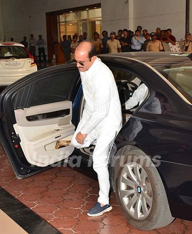 Akshaye Khanna With His BMW