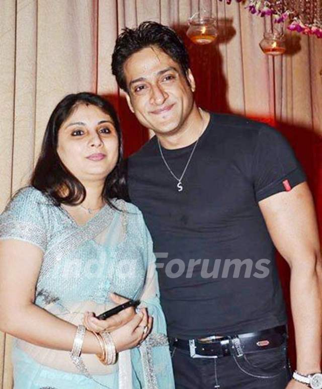 Inder Kumar with his wife Pallavi Sarraf