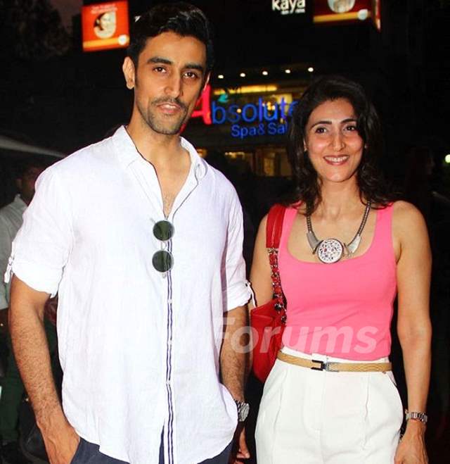 Kunal Kapoor with his sister