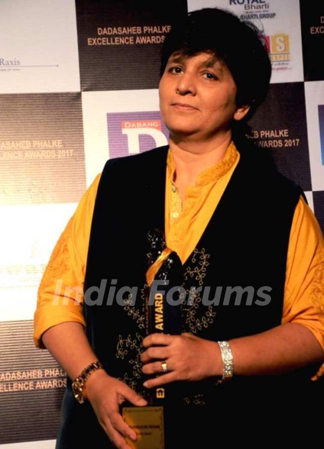 Falguni Pathak - Dadasaheb Phalke Excellence Awards 2017