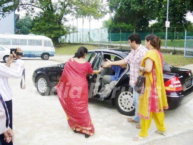 Falguni Pathak - Mercedes-Benz